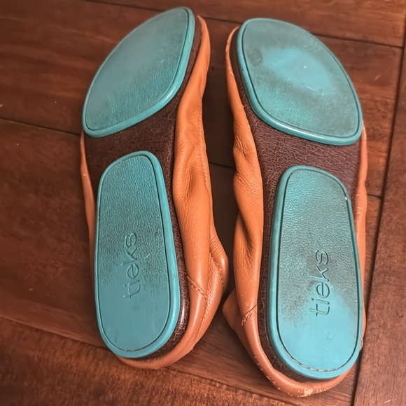 Tieks tan leather ballet flats size 9 - Picture 4 of 5